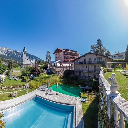 Hotel Cresta Φιλμς Εξωτερικό φωτογραφία