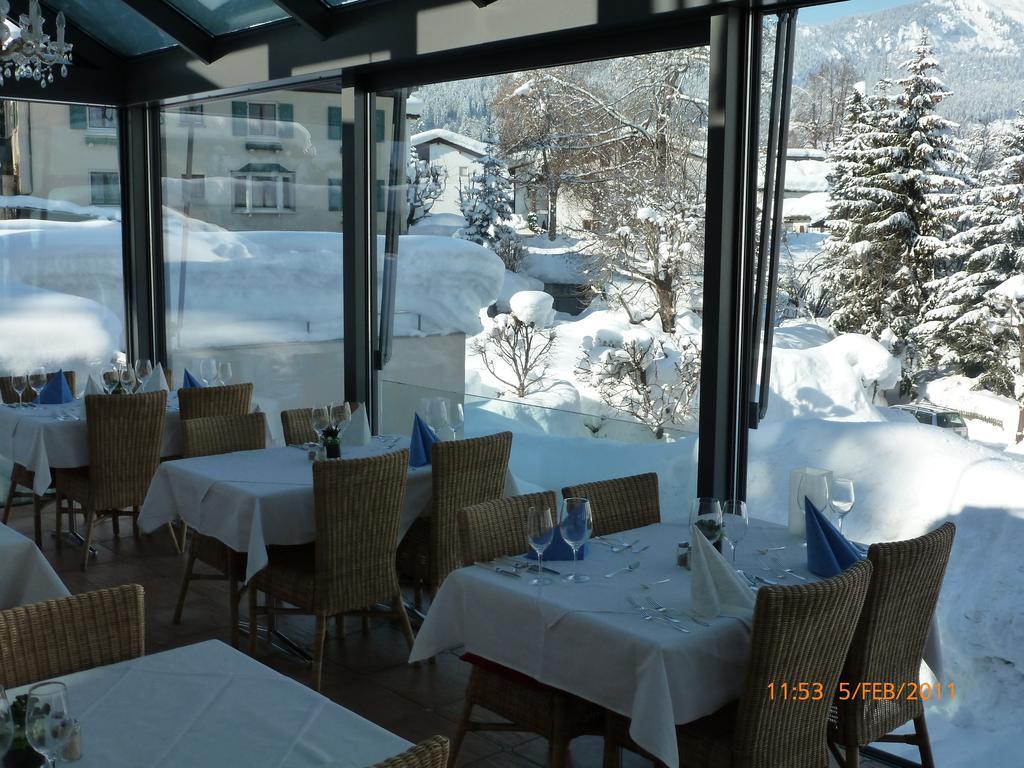 Hotel Cresta Φιλμς Εξωτερικό φωτογραφία