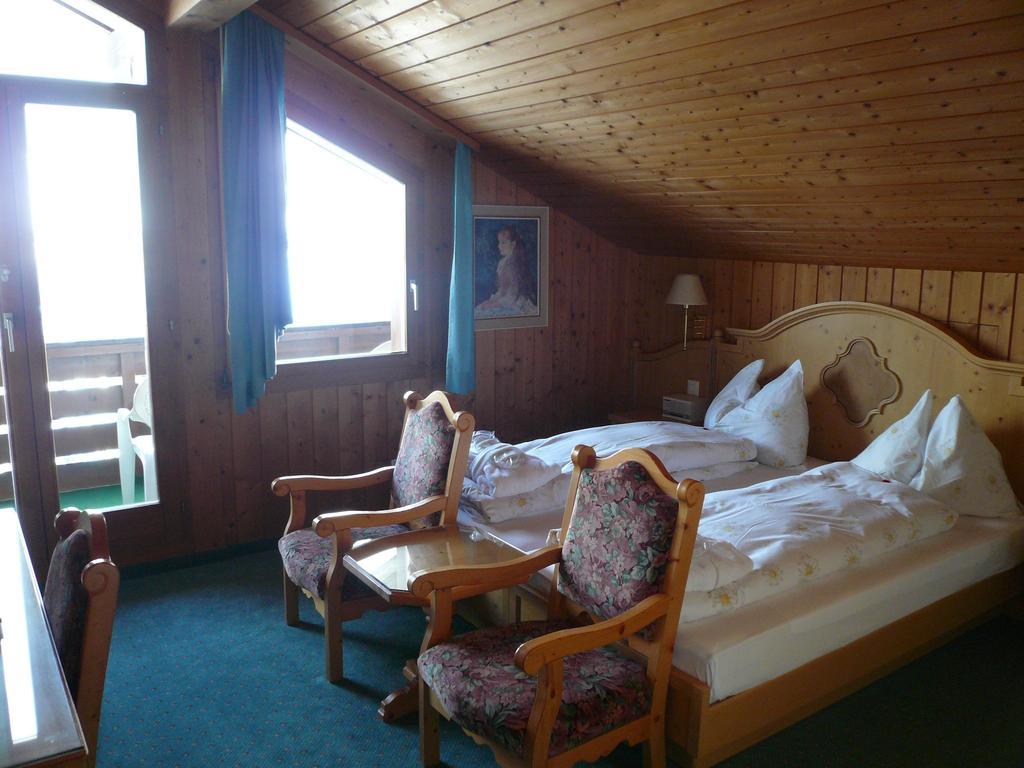 Hotel Cresta Φιλμς Δωμάτιο φωτογραφία