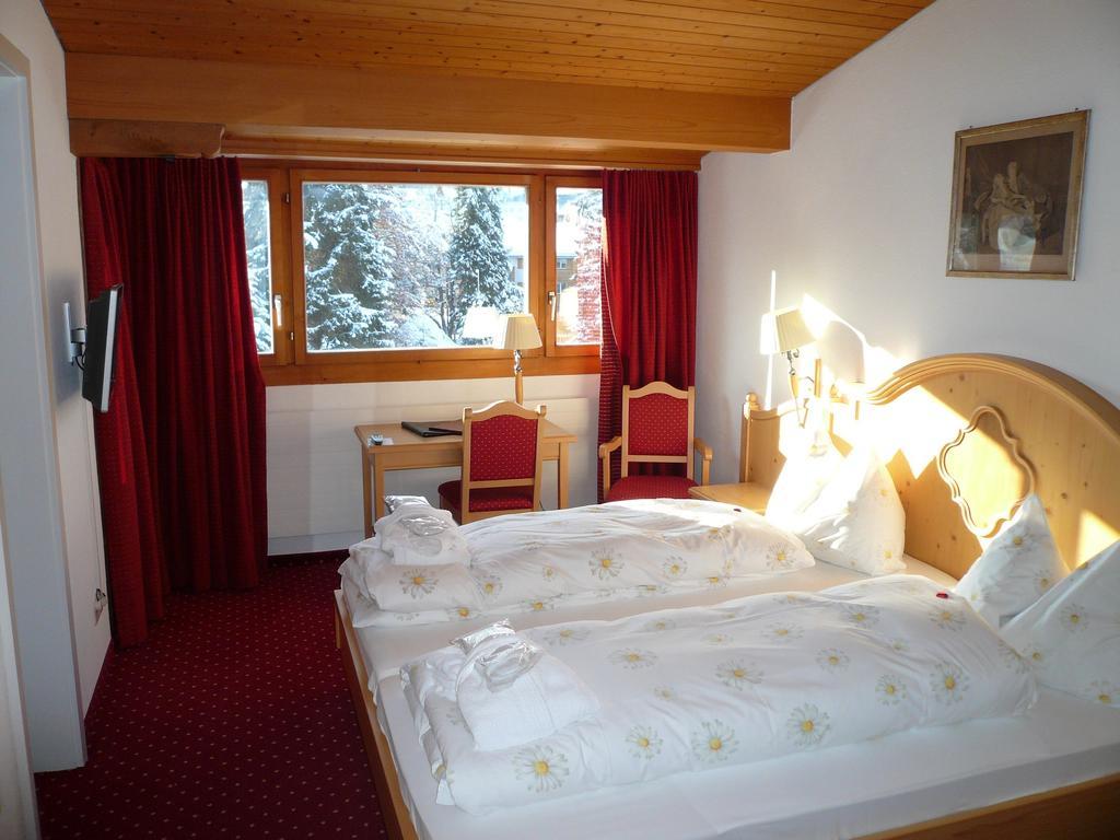 Hotel Cresta Φιλμς Δωμάτιο φωτογραφία