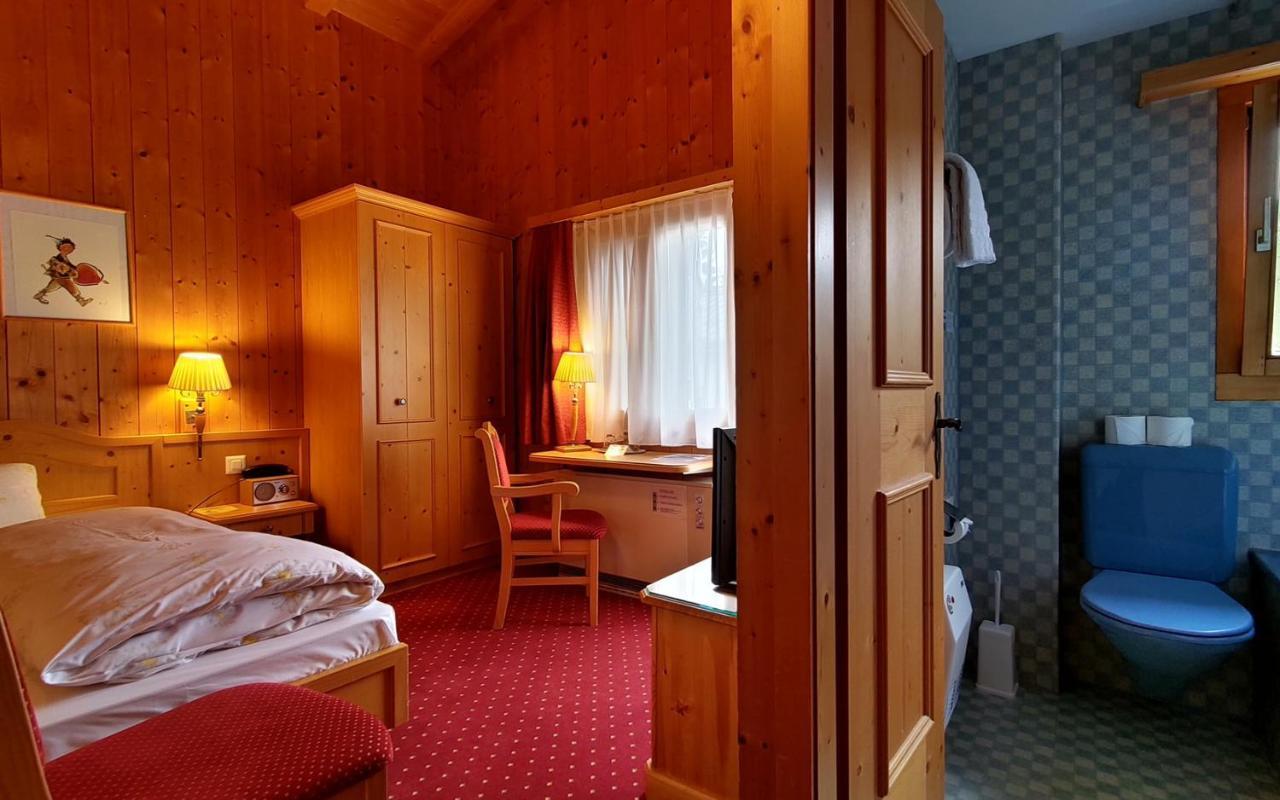 Hotel Cresta Φιλμς Εξωτερικό φωτογραφία