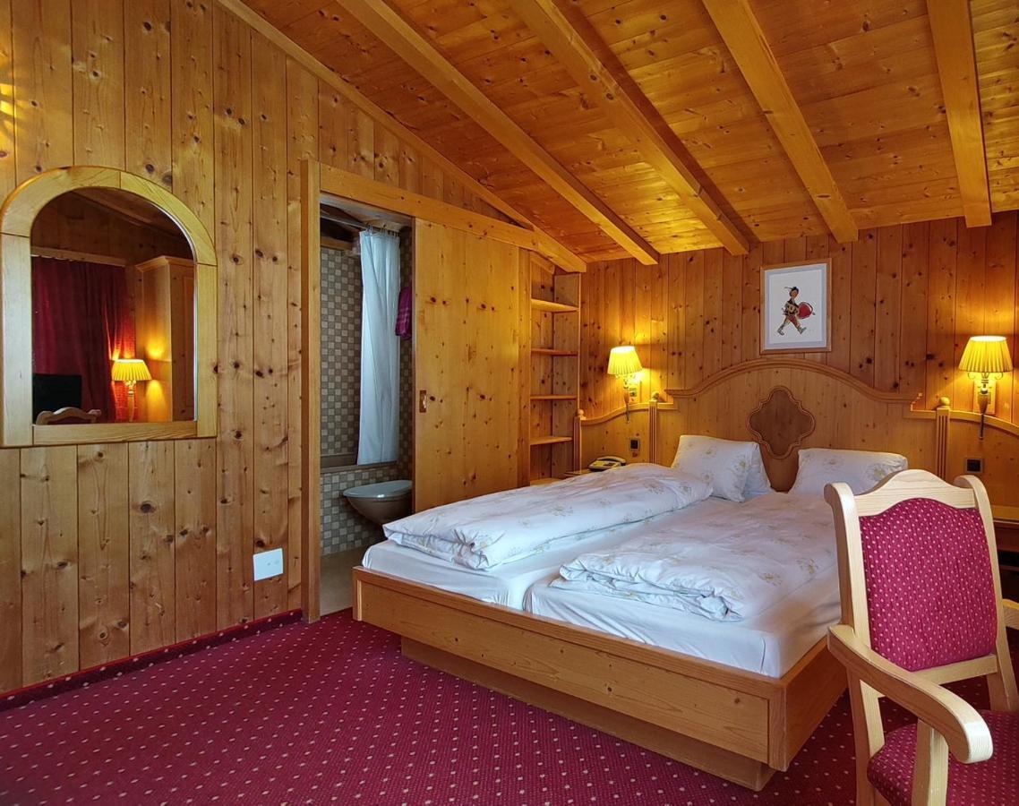 Hotel Cresta Φιλμς Εξωτερικό φωτογραφία