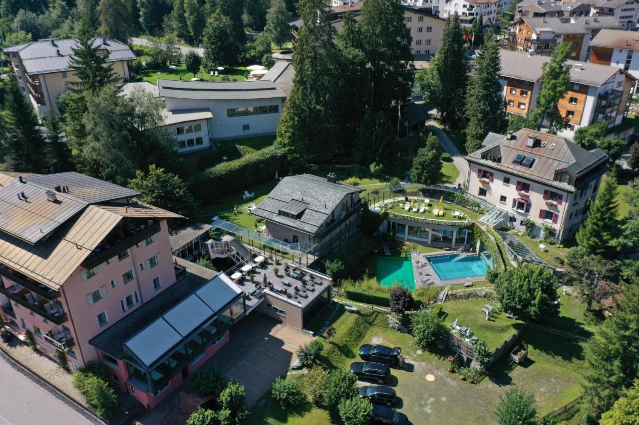 Hotel Cresta Φιλμς Εξωτερικό φωτογραφία